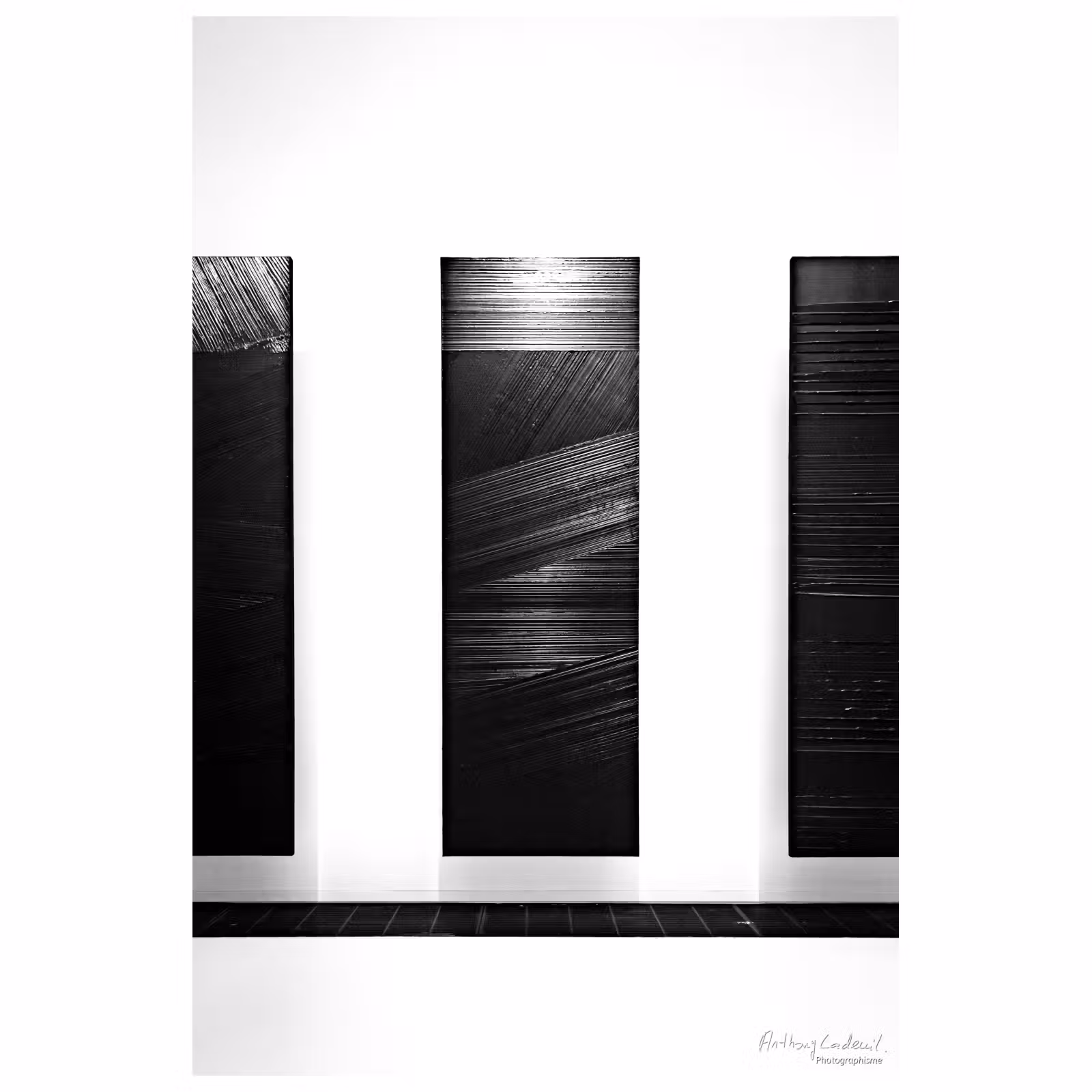 peintures de Pierre Soulages en noir et blanc