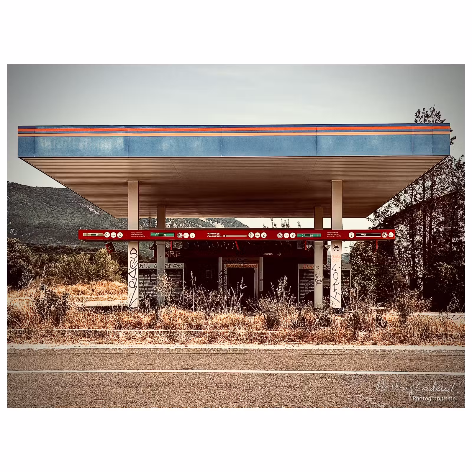 Sation service espagnole abandonnée
