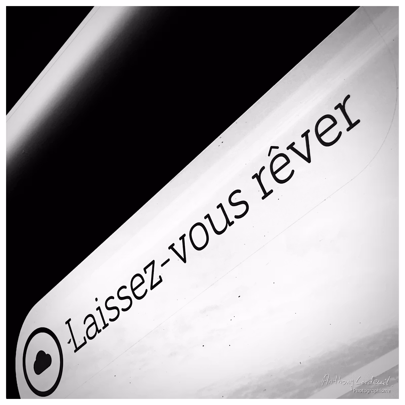 photographie sur laquelle est écrit « Laissez-vous rêver »