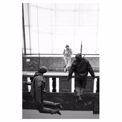 Photo d'ambiance en noir et blanc dans un musée à Bilbao