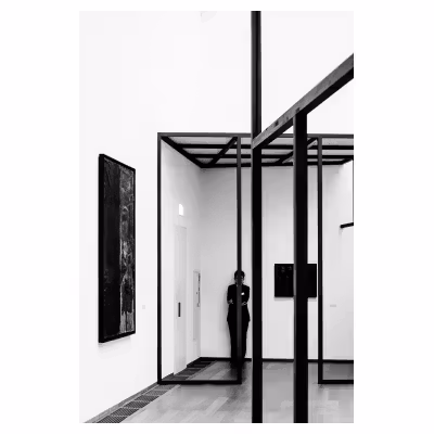 gardien immobile dans un musée de Berlin