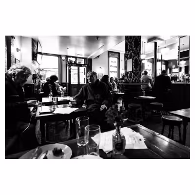 Photo d'ambiance dans un pub à Camden Town, Londres