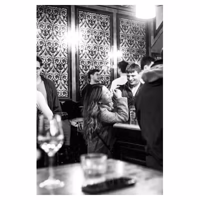 Ambiance au pub The Ten Bells à Londres