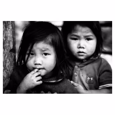 portrait de deux enfants vietnamiens