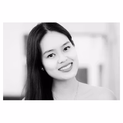portrait d'une jeune femme thaïlandaise
